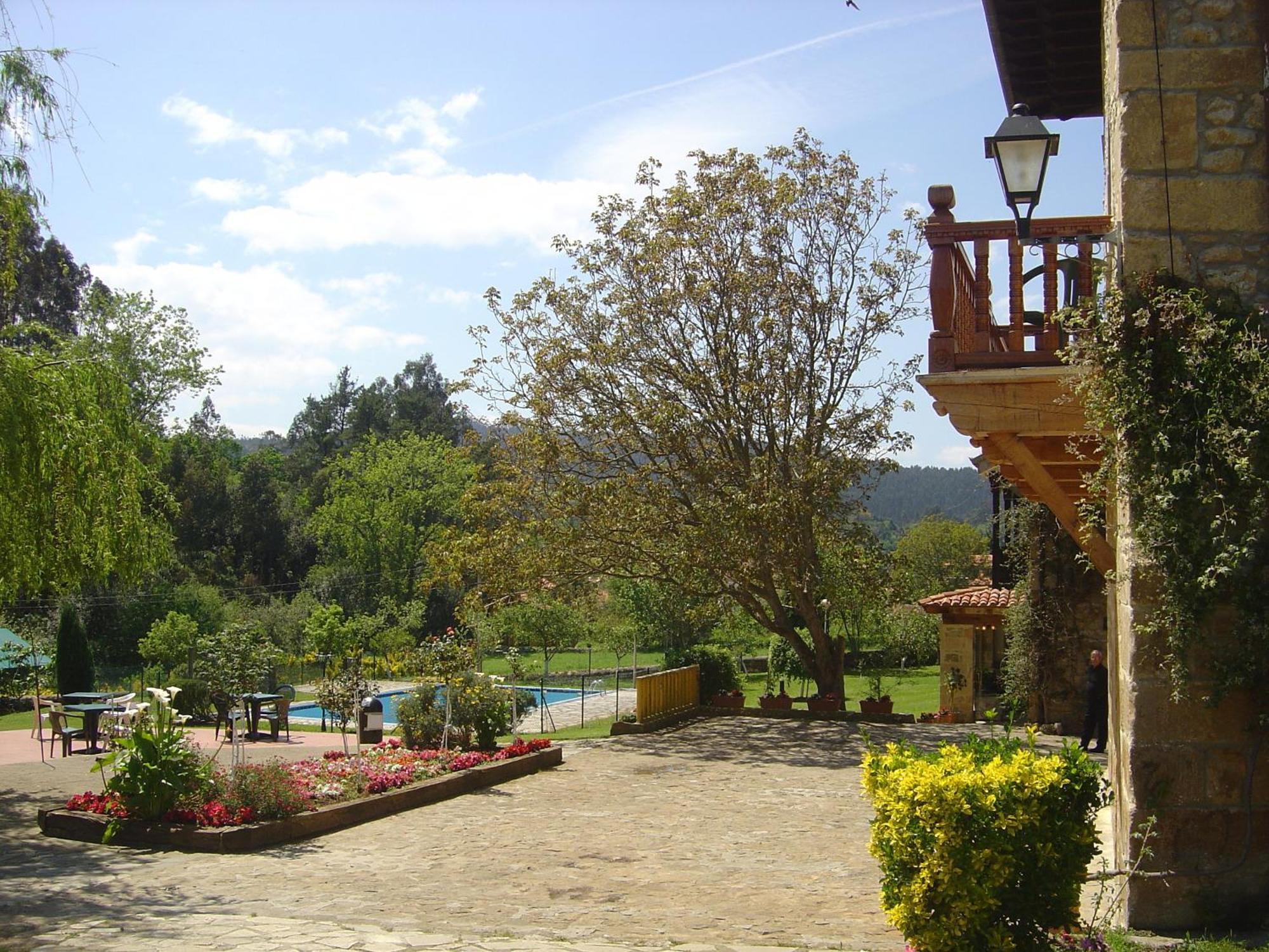 Hosteria El Pomar Novales Esterno foto